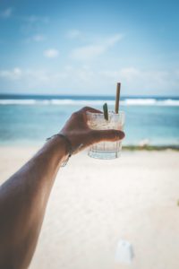 drinks-at-the-beach