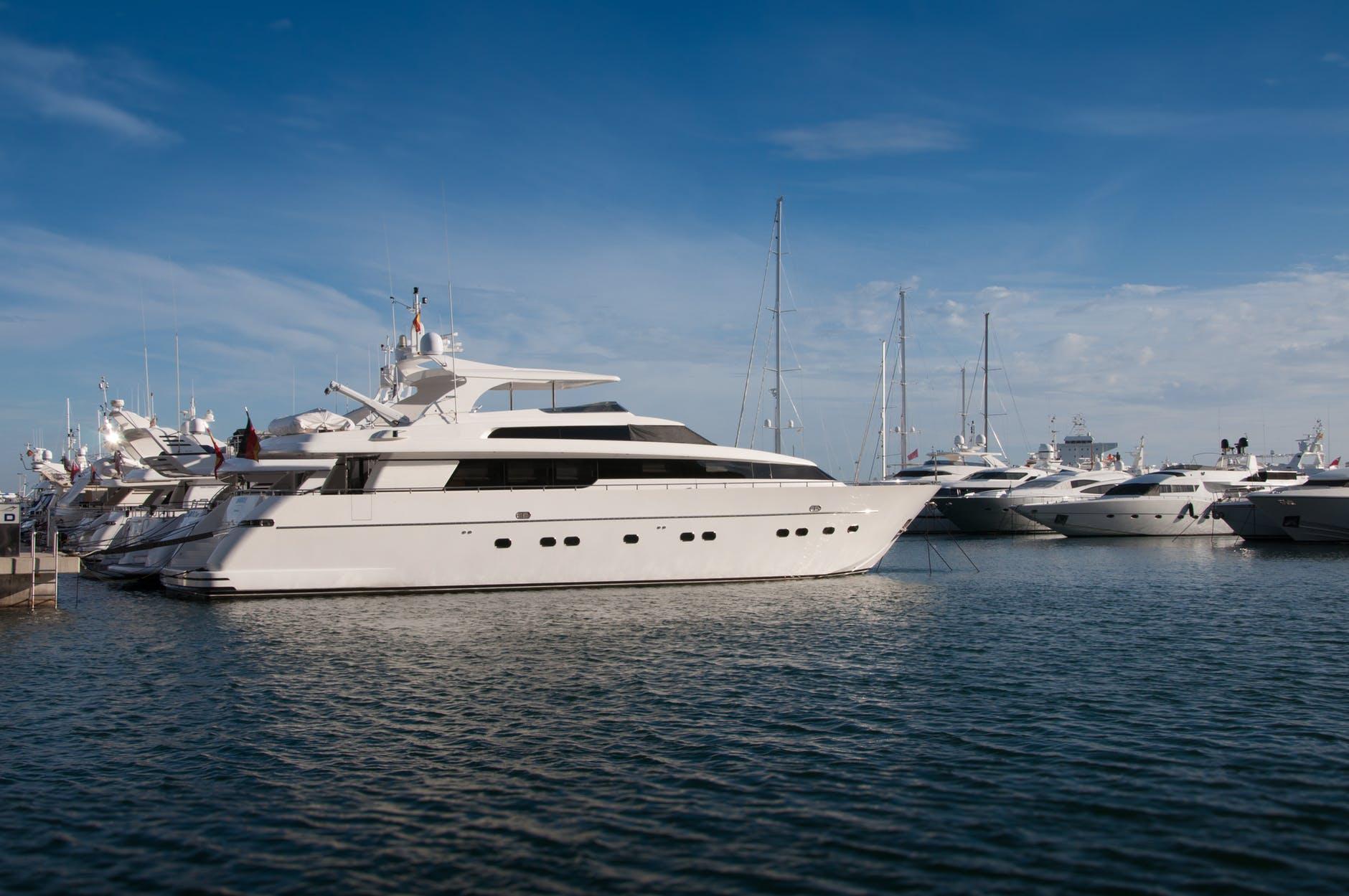 Understanding the Difference Between Cruising and Yachting A Guide Cabo yacht charters