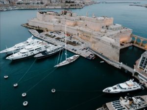 Luxury Yacht Charter in Cabo